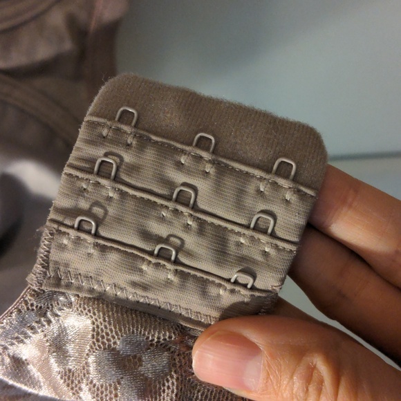 Comfortchoice Floral Lace Bra (no underwire or padding) EUC 38DD - Picture 10 of 12